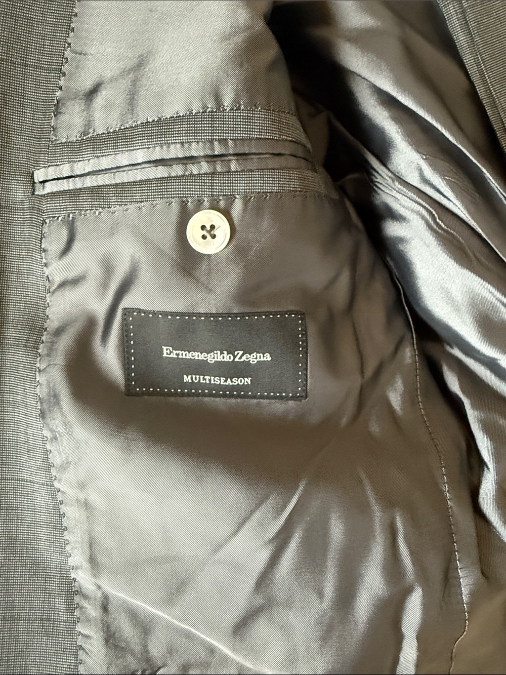 Ermenegildo Zegna Men's Multiseason Suit Jakcet and Pants in Gray print 36R